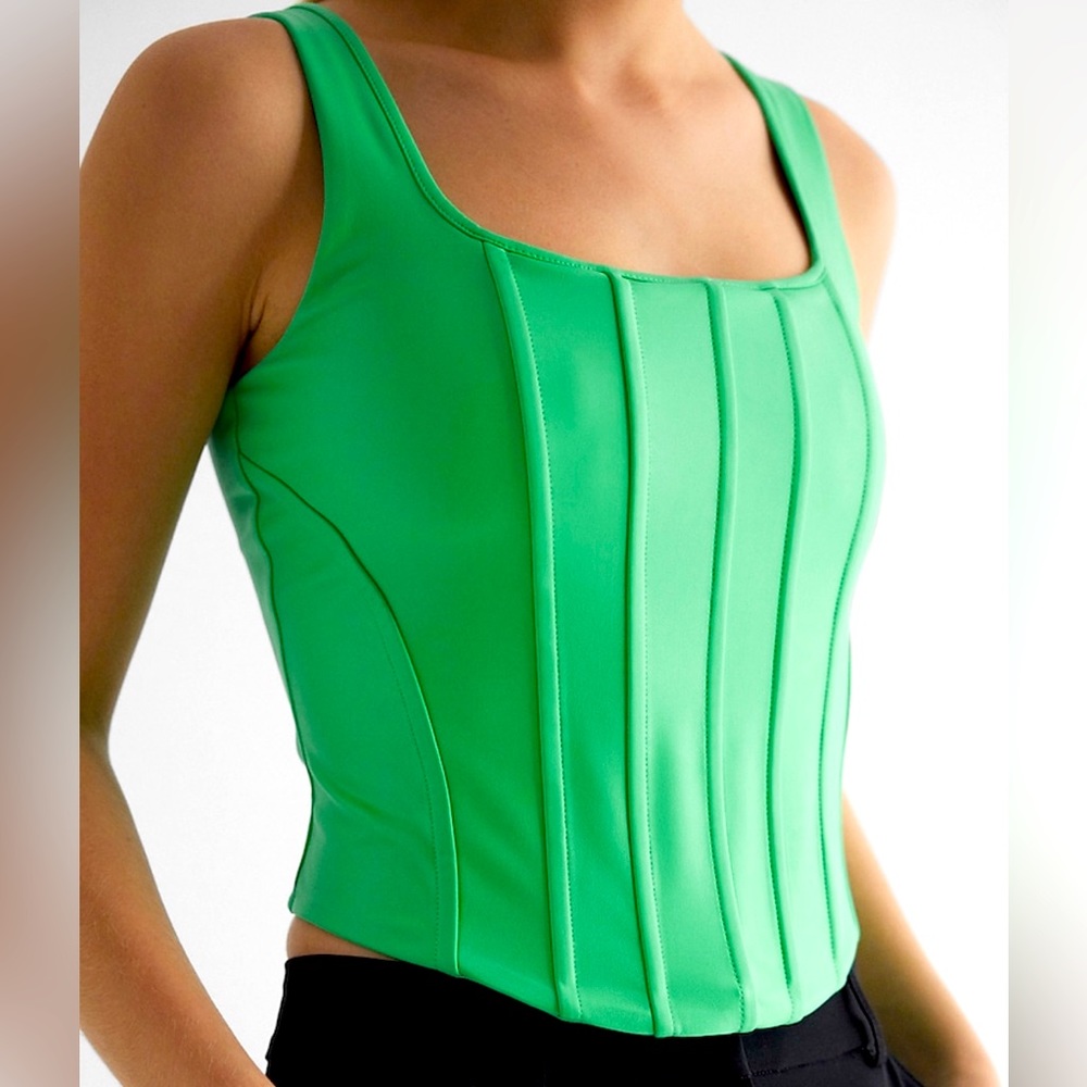 Express body contour faux leather corset. Size small, EUC. Kelly green